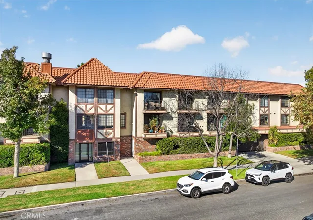 Photo 1 of Condo for sale at 11127 La Maida #17, North Hollywood, CA 91601 | MLS# GD26217561 | Listing updated on 2026-10-12