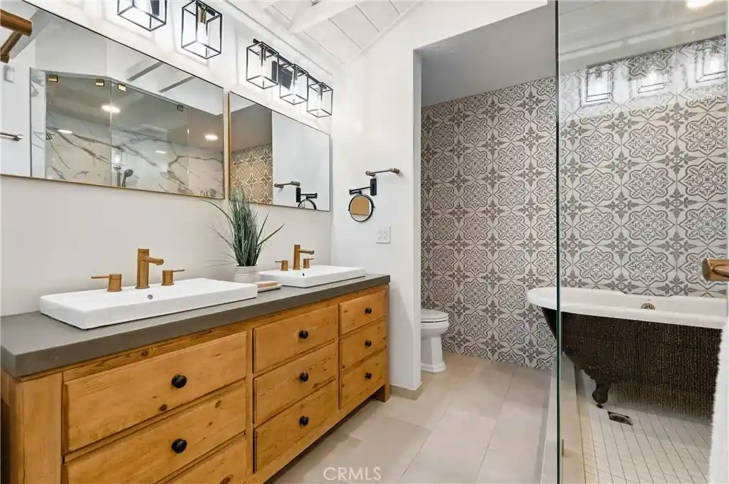 Photo 1 of Condo for sale at 17515 Via Lindo, Tustin, CA 92780 | MLS# PW26216939 | Listing updated on 2026-10-25