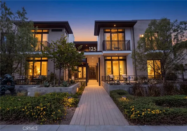Photo 1 of Condo for sale at 125 Hurlbut St #202, Pasadena, CA 91105 | MLS# BB26218520 | Listing updated on 2026-10-11
