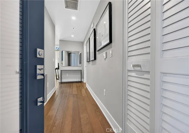 Photo 3 of Condo for sale at 125 Hurlbut St #202, Pasadena, CA 91105 | MLS# BB26218520 | Listing updated on 2026-10-11