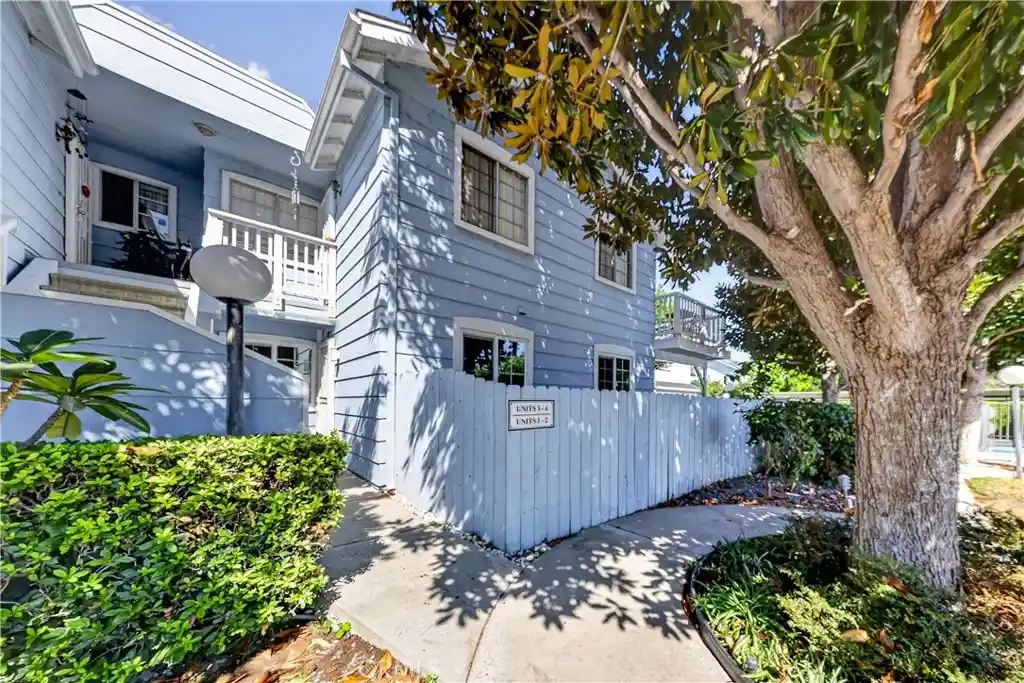 Condo for sale at 7025 Glade Ave #2, Canoga Park, CA 91303 | MLS# SR26204204