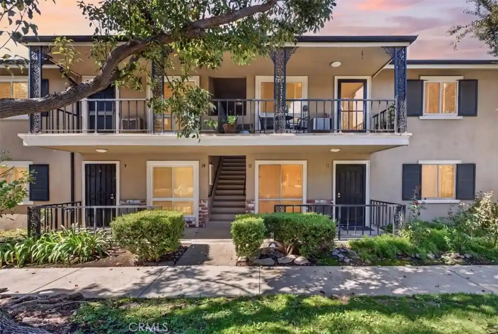 Condo for sale at 660 S Glassell #12, Orange, CA 92866 | MLS# PW26218564