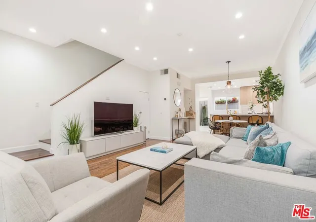Condo for sale at 2405 34th Street #27, Santa Monica, CA 90405 | MLS# 26997631