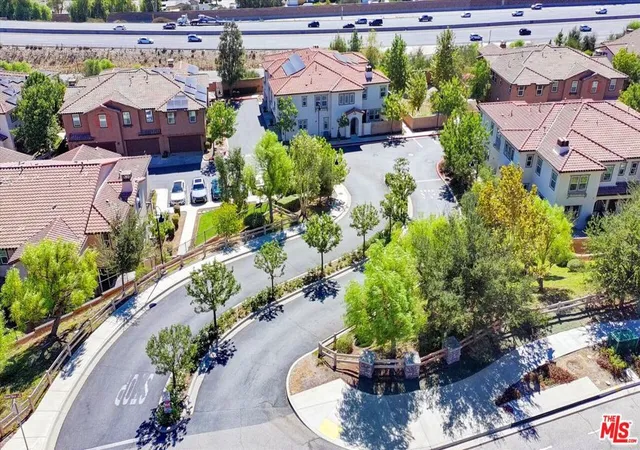 Photo 2 of Condo for sale at 2431 Birchknoll Ct #2, Simi Valley, CA 93063 | MLS# 26995817 | Listing updated on 2026-10-07