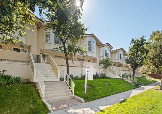 Photo 2 of Townhouse for sale at 703 Hibiscus Pl, San Jose, CA 95117 | MLS# ML82063855 | Listing updated on 2026-10-12