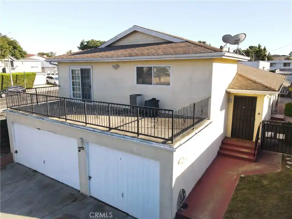 Multi family home for sale at 2706 Robinson St, Redondo Beach, CA 90278 | MLS# SB26217359