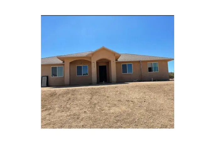 Single family home for sale at 9568 Pumalo, Lucerne Valley, CA 92356 | MLS# GD26214189