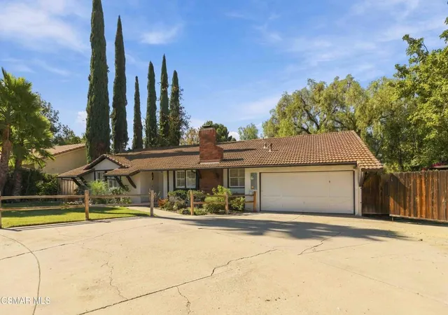 Photo 3 of Single family home for sale at 779 Languid Ln, Simi Valley, CA 93065 | MLS# 226004781 | Listing updated on 2026-10-09