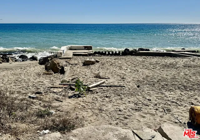 Land for sale at 20546 Pacific Coast Hwy, Malibu, CA 90265 | MLS# 26997249