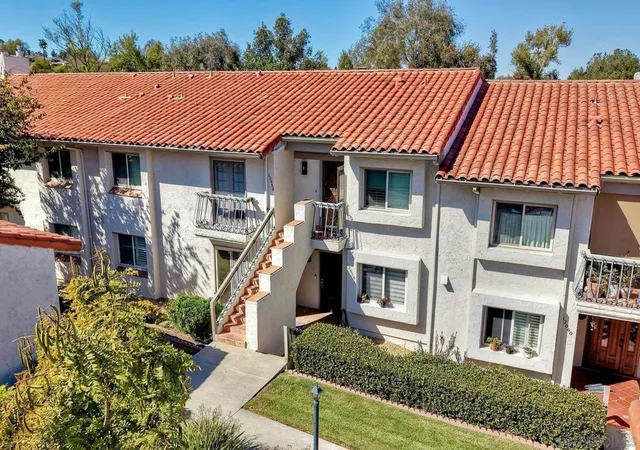 Photo 2 of Condo for sale at 12056 Caminito Campana, San Diego, CA 92128 | MLS# 260024390SD | Listing updated on 2026-10-09