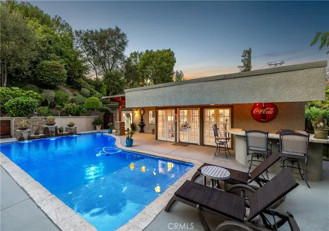 Photo 2 of Single family home for sale at 1107 Sandhurst Ln, La Verne, CA 91750 | MLS# CV26217366 | Listing updated on 2026-10-08