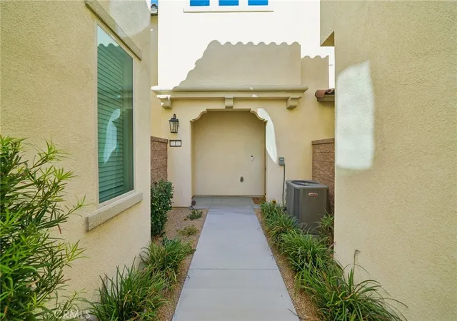 Condo for sale at 5254 Wildflower, Fontana, CA 92336 | MLS# DW26218210