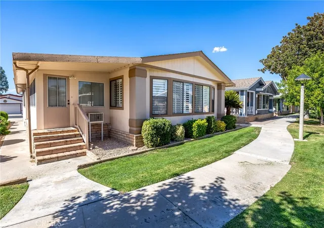 Photo 1 of Manufactured home for sale at 1286 Sorrel Dr, Hemet, CA 92545 | MLS# SW26218716 | Listing updated on 2026-10-08