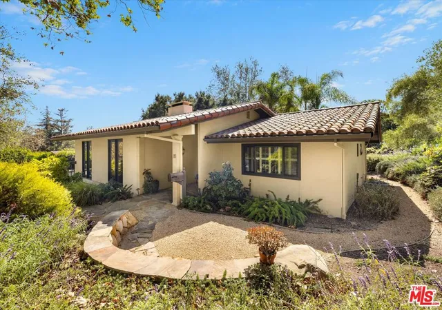 Photo 2 of Single family home for sale at 115 Coronada Cir, Santa Barbara, CA 93108 | MLS# 26998087 | Listing updated on 2026-10-08