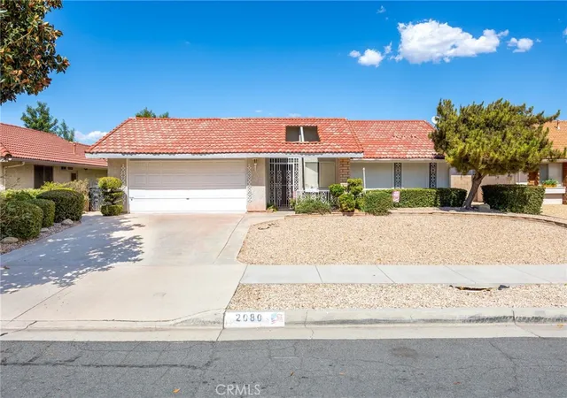 Photo 2 of Single family home for sale at 2080 Silver Oak, Hemet, CA 92545 | MLS# SW26218673 | Listing updated on 2026-10-08