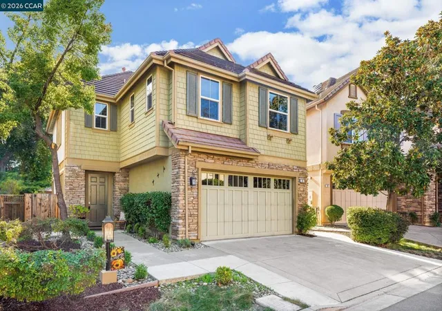 Photo 1 of Single family home for sale at 30 Autumn Trl Ln, Walnut Creek, CA 94595 | MLS# 41150573 | Listing updated on 2026-10-11