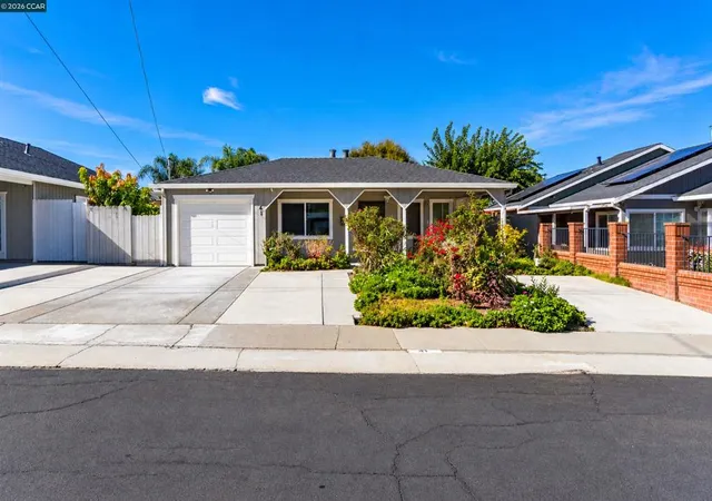Single family home for sale at 41 Canal Dr, Bay Point, CA 94565 | MLS# 41150601