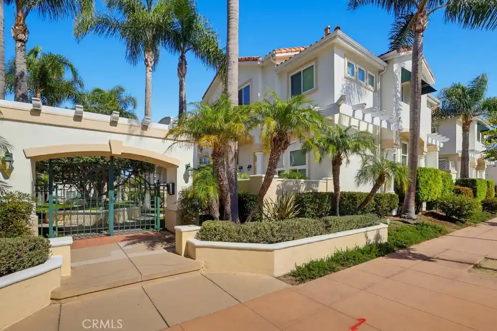 Condo for sale at 1516 Cravens #13, Torrance, CA 90501 | MLS# OC26218893