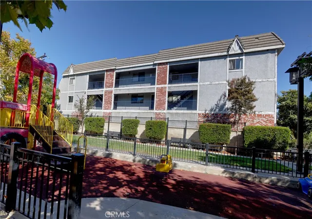 Photo 2 of Multi family home for sale at 417 W Harvard, Glendale, CA 91204 | MLS# GD26218466 | Listing updated on 2026-10-10
