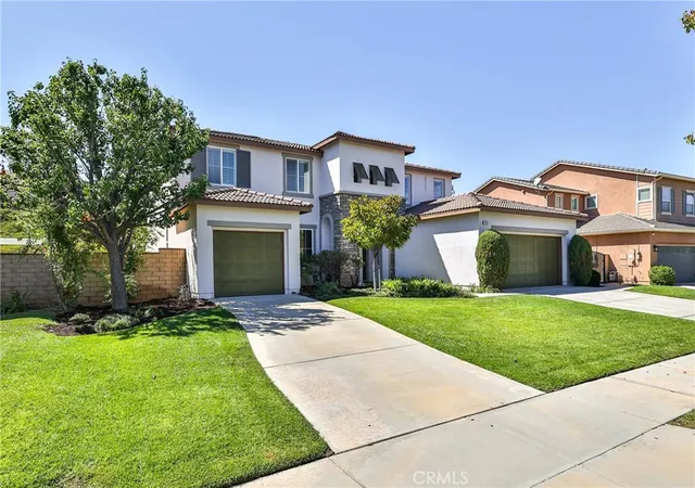 Photo 3 of Single family home for sale at 1636 Camino Largo St, Corona, CA 92881 | MLS# OC26214438 | Listing updated on 2026-10-11