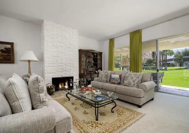 Listing Photo 4 - Condo for sale in building located at 2515 E Jacaranda Rd, Palm Springs, CA 92264