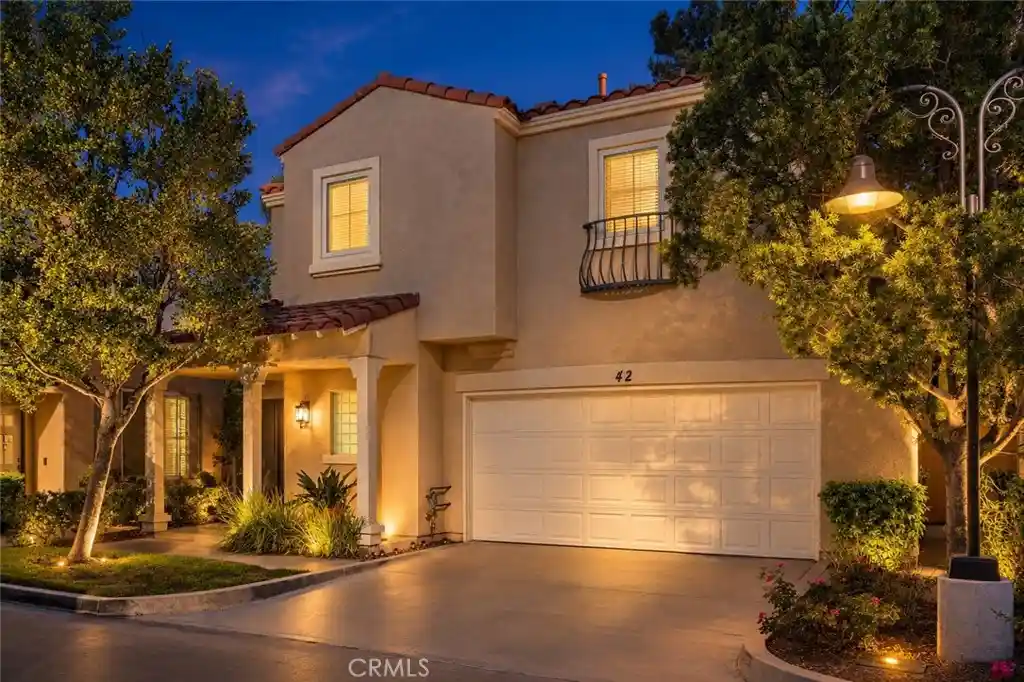 Condo for sale at 42 Paseo Viento, Rancho Santa Margarita, CA 92688 | MLS# OC26216338