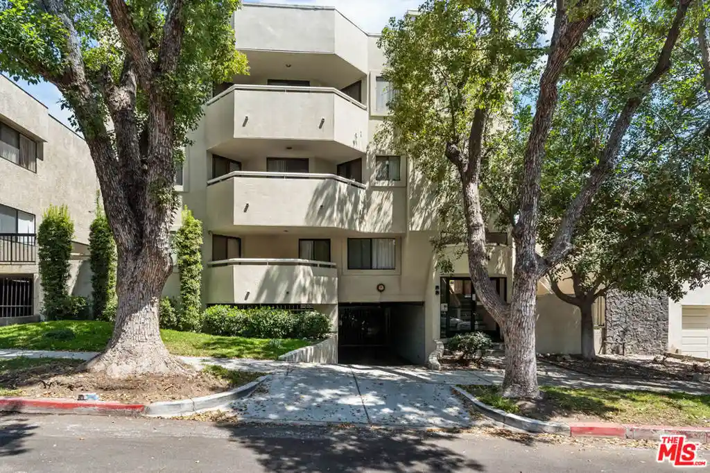 Condo for sale at 554 E San Jose Ave #203, Burbank, CA 91501 | MLS# 26997797