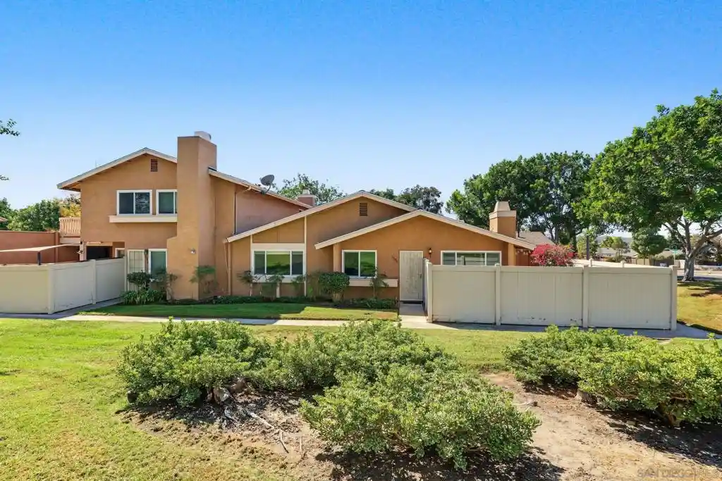 Photo 1 of Condo for sale at 1906 Park Dale Ln, Encinitas, CA 92024 | MLS# 260024448SD | Listing updated on 2026-10-13