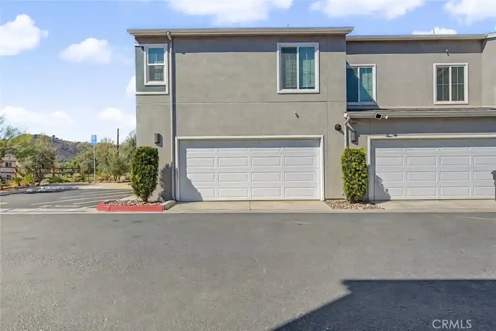 Photo 1 of Townhouse for sale at 35104 Crop Pl, Fallbrook, CA 92028 | MLS# IG26216445 | Listing updated on 2026-10-09