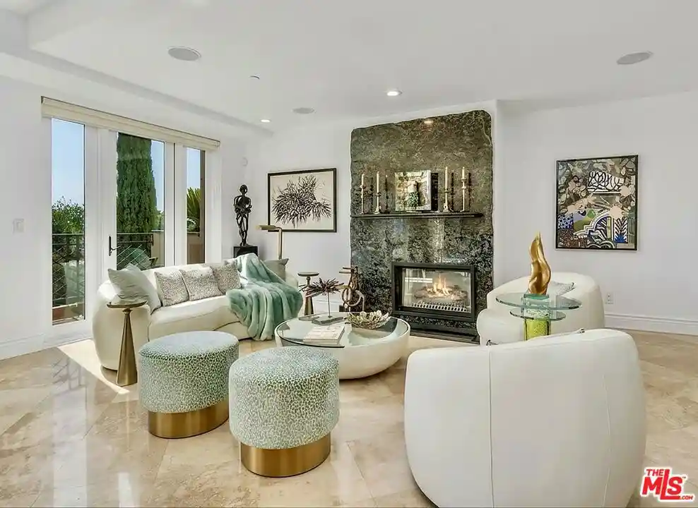 Condo for sale at 137 S Spalding Dr #401, Beverly Hills, CA 90212 | MLS# 26998601