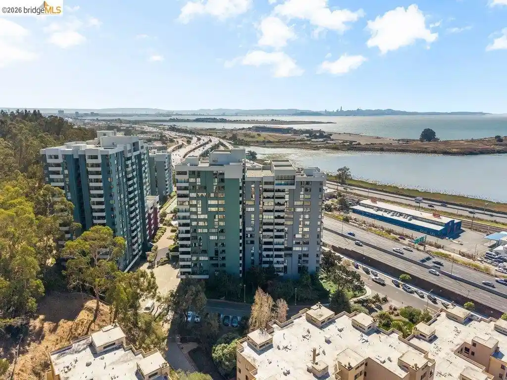 Condo for sale at 555 Pierce St #804, Albany, CA 94706 | MLS# 41150630