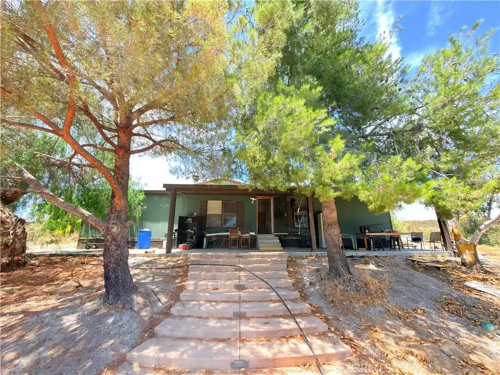 Photo 1 of Land for sale at 46525 Stanley Rd, Hemet, CA 92544 | MLS# OC26218993 | Listing updated on 2026-10-08