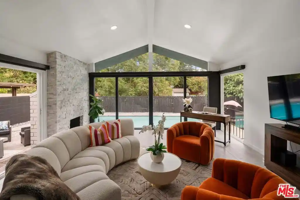 Photo 1 of Single family home for sale at 950 Whitebook Dr, La Habra, CA 90631 | MLS# 26913873 | Listing updated on 2026-10-16