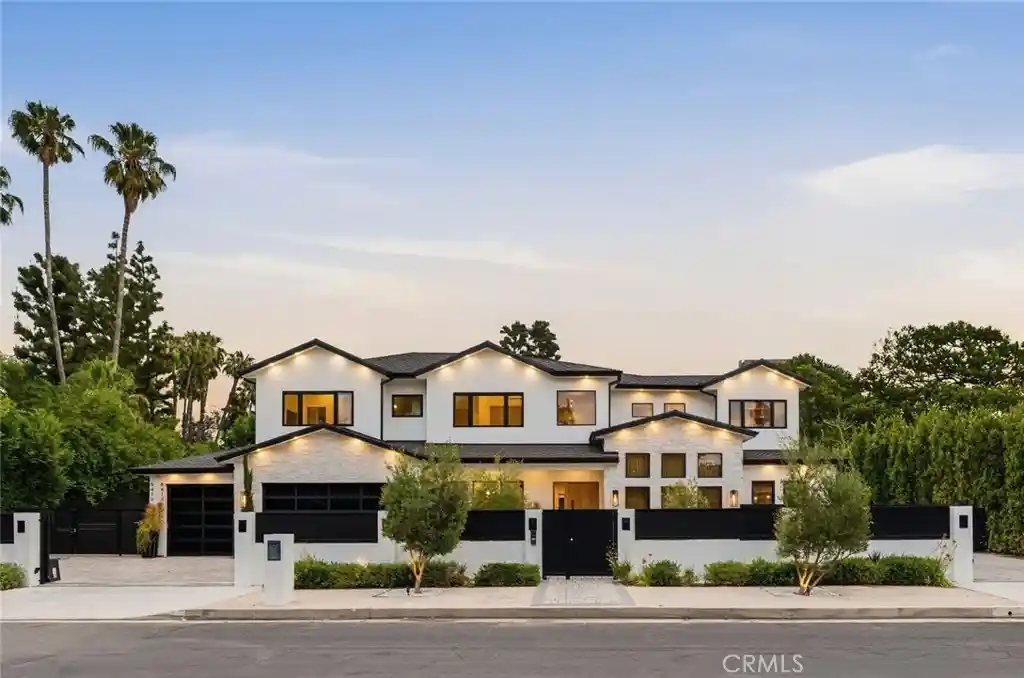 Photo 1 of Mansion for sale at 5414 Genesta, Encino, CA 91316 | MLS# SR26219152 | Listing updated on 2026-10-25