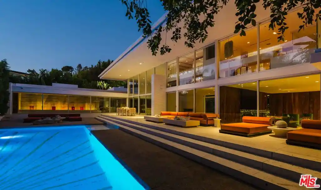 Photo 1 of Mansion for sale at 400 Castle Pl, Beverly Hills, CA 90210 | MLS# 26995563 | Listing updated on 2026-10-20