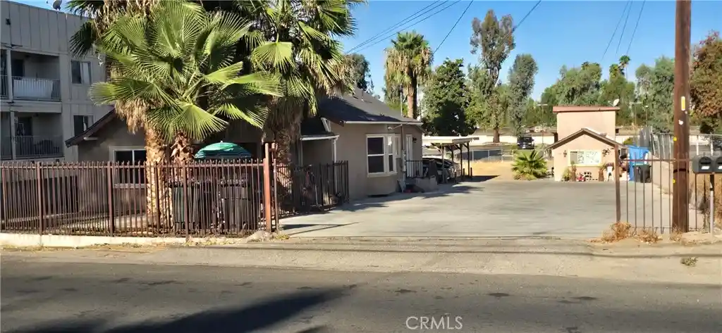 Photo 1 of Multi family home for sale at 167 N Columbia, Hemet, CA 92544 | MLS# SW26219341 | Listing updated on 2026-10-14
