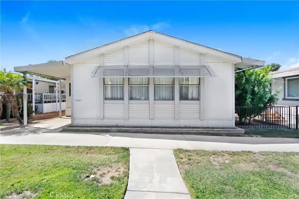 Photo 1 of Manufactured home for sale at 1216 Lodgepole Dr, Hemet, CA 92545 | MLS# SW26219340 | Listing updated on 2026-10-19
