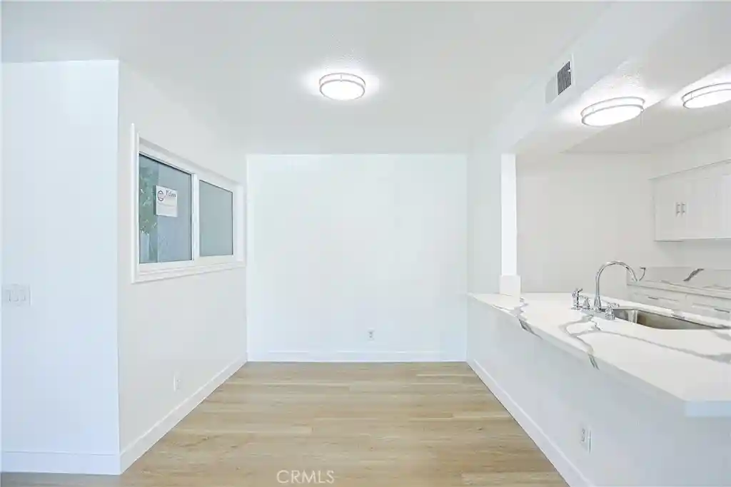 Listing Photo 1 - Condo for sale in 13928th Pkwy Dr located at 13928th Pkwy Dr, Garden Grove, CA 92843 - Unit #49
