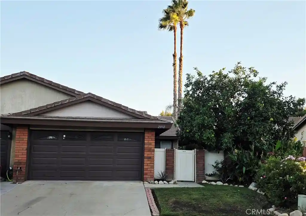 Single family home for sale at 23512 Lampara Dr, Valencia, CA 91355 | MLS# OC26218733