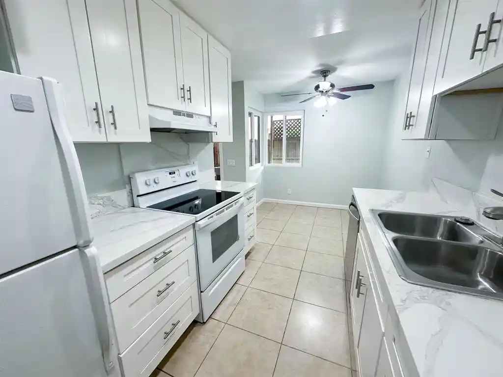 Listing Photo 1 - Condo for sale in 2121 E Grand Ave located at 2121 E Grand Ave, Escondido, CA 92027 - Unit #H29
