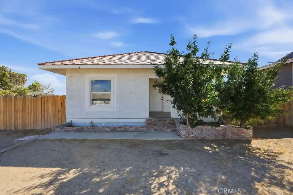 Single family home for sale at 270 Juniper St, Barstow, CA 92311 | MLS# HD26219525