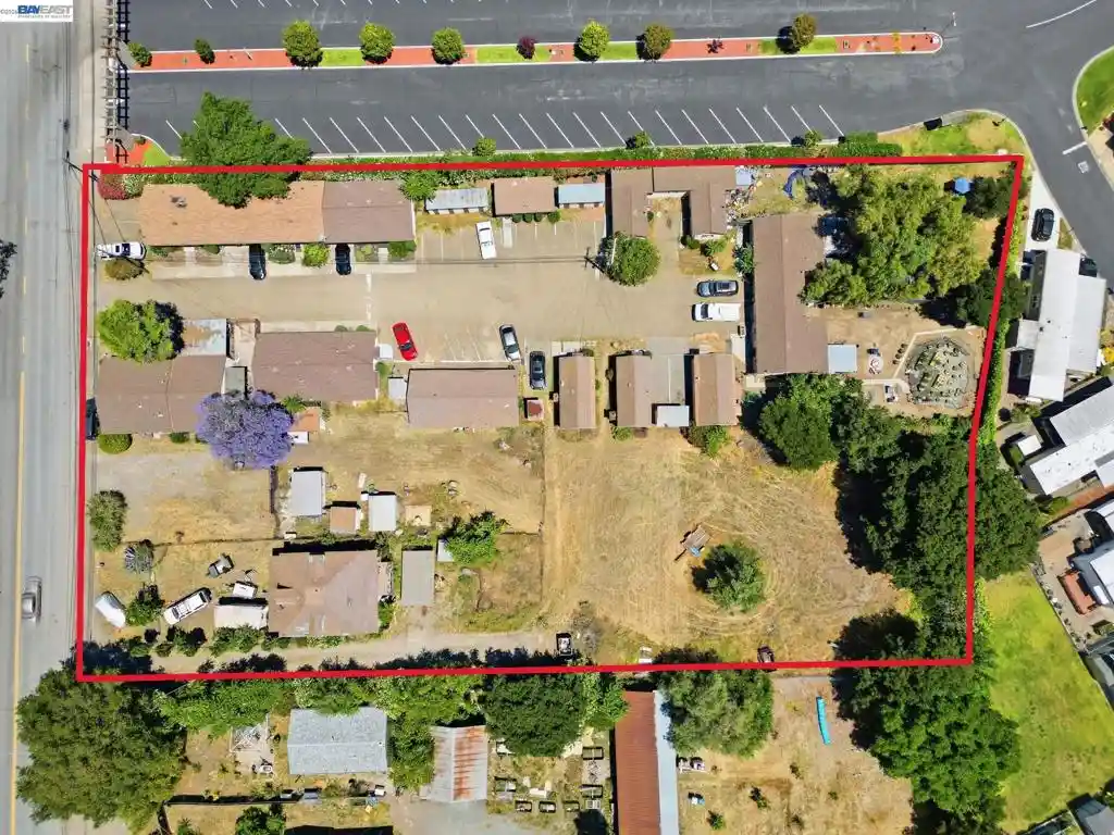 Photo 1 of Sale Pending at 585 Old Cyn Rd, Fremont, CA 94536 | MLS# 41150704 | Listing updated on 2026-10-24