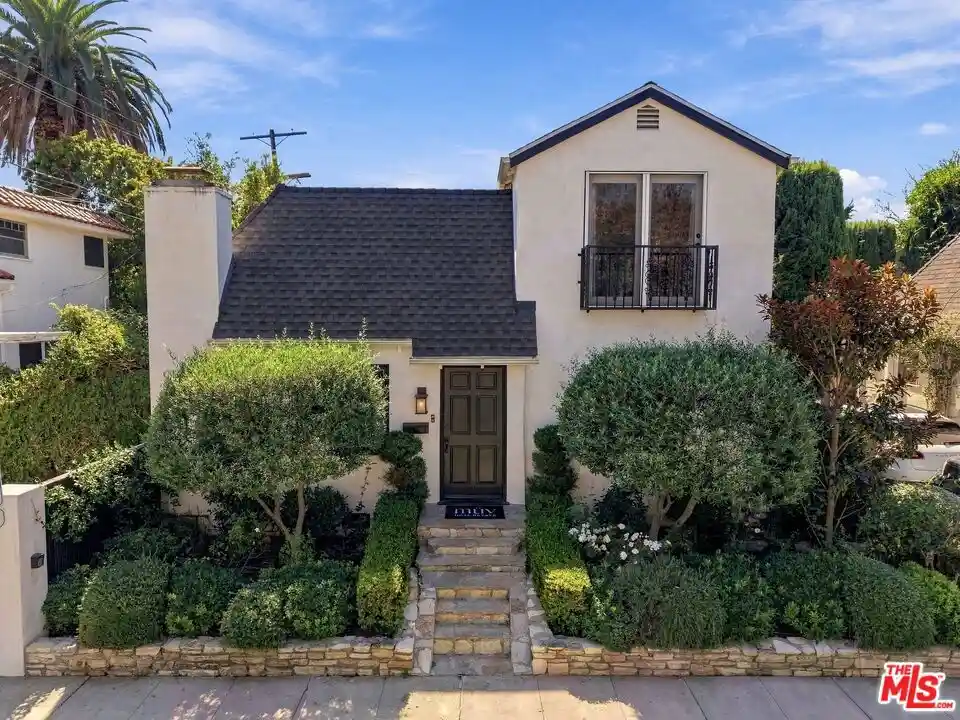 Photo 1 of Single family home for sale at 8266 Clinton St, Los Angeles, CA 90048 | MLS# 26998851 | Listing updated on 2026-10-16