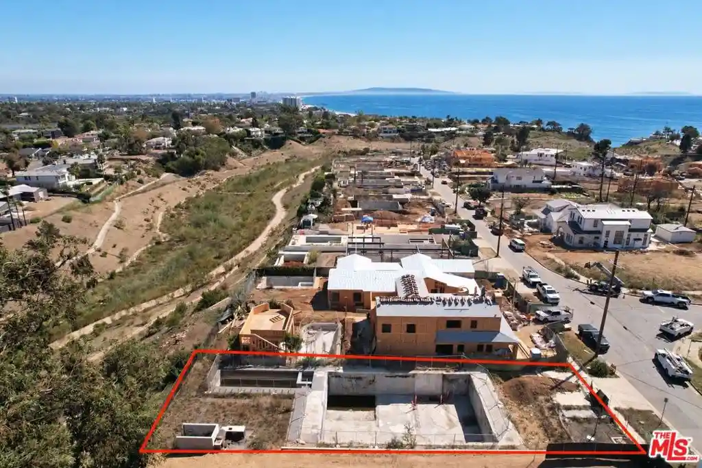 Photo 1 of Land for sale at 15305 De Pauw St, Pacific Palisades, CA 90272 | MLS# 26997621 | Listing updated on 2026-10-16