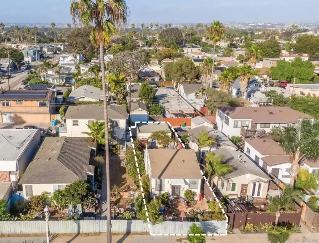 Photo 1 of Sale Pending at 4678 Voltaire St, San Diego, CA 92107 | MLS# 260024502SD | Listing updated on 2026-10-14
