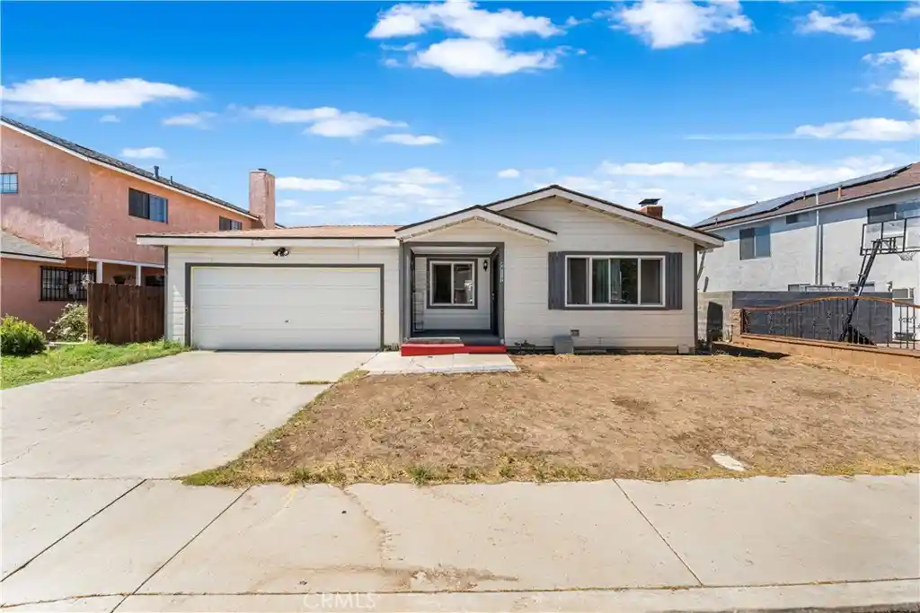 Photo 1 of Single family home for sale at 44117 Parkview Ln, Lancaster, CA 93535 | MLS# SR26219590 | Listing updated on 2026-10-29