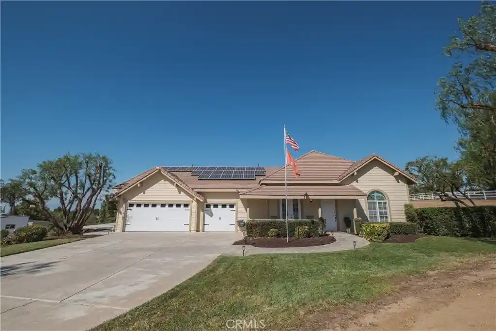 Photo 1 of Sale Pending at 17000 Scottsdale Rd, Riverside, CA 92504 | MLS# DW26208403 | Listing updated on 2026-10-19