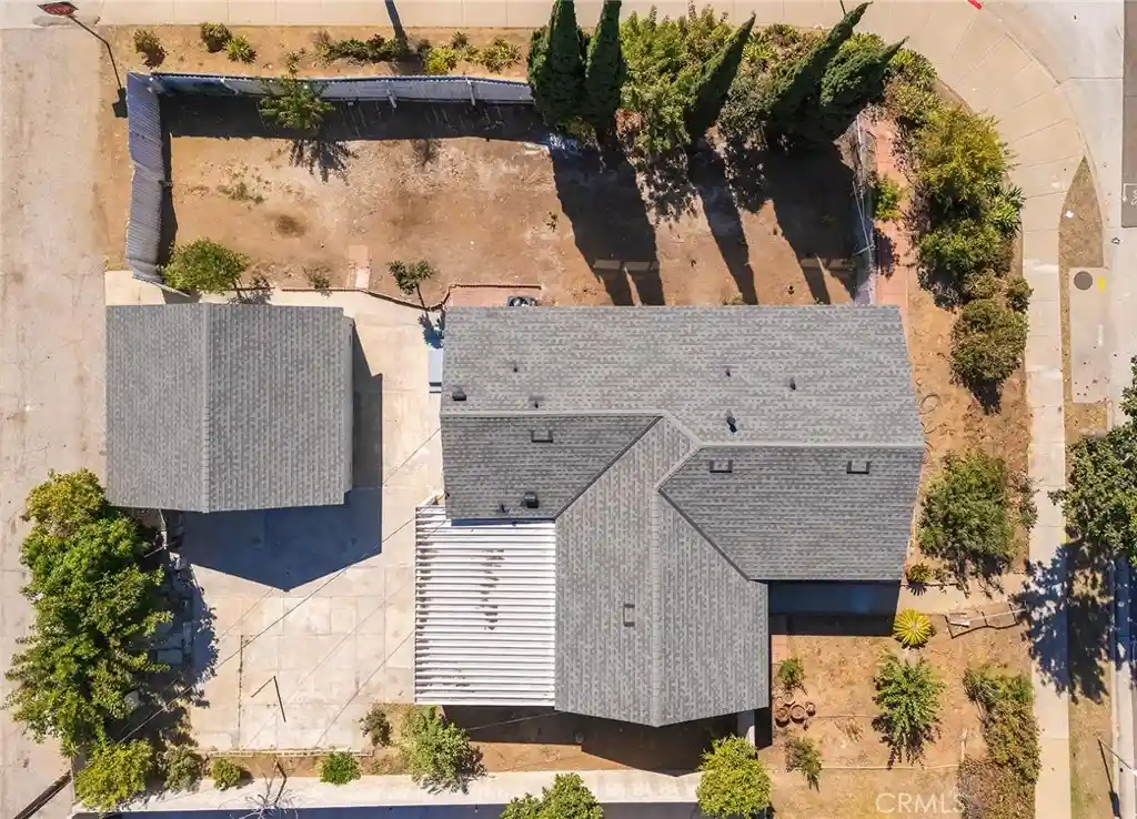 Photo 1 of Single family home for sale at 11802 S Van Ness Ave, Hawthorne, CA 90250 | MLS# IG26219378 | Listing updated on 2026-10-23