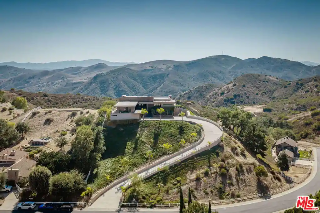 Photo 1 of Single family home for sale at 9 Morgan Rd, Bell Canyon, CA 91307 | MLS# 26994681 | Listing updated on 2026-10-16