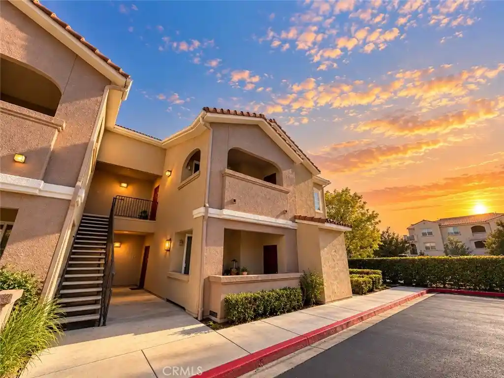 Listing Photo 1 - Condo for sale in building located at 41410 Juniper St, Murrieta, CA 92562 - Unit #2624